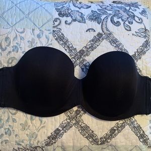 Maidenform 42C strapless bra, no straps